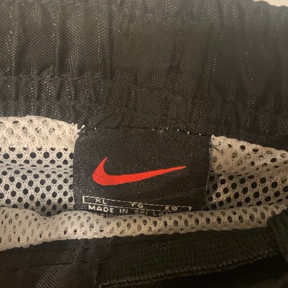 Nike Mens XL Black Drawstring Waist Nylon Netted Swim Shorts - Picture 3 of 4